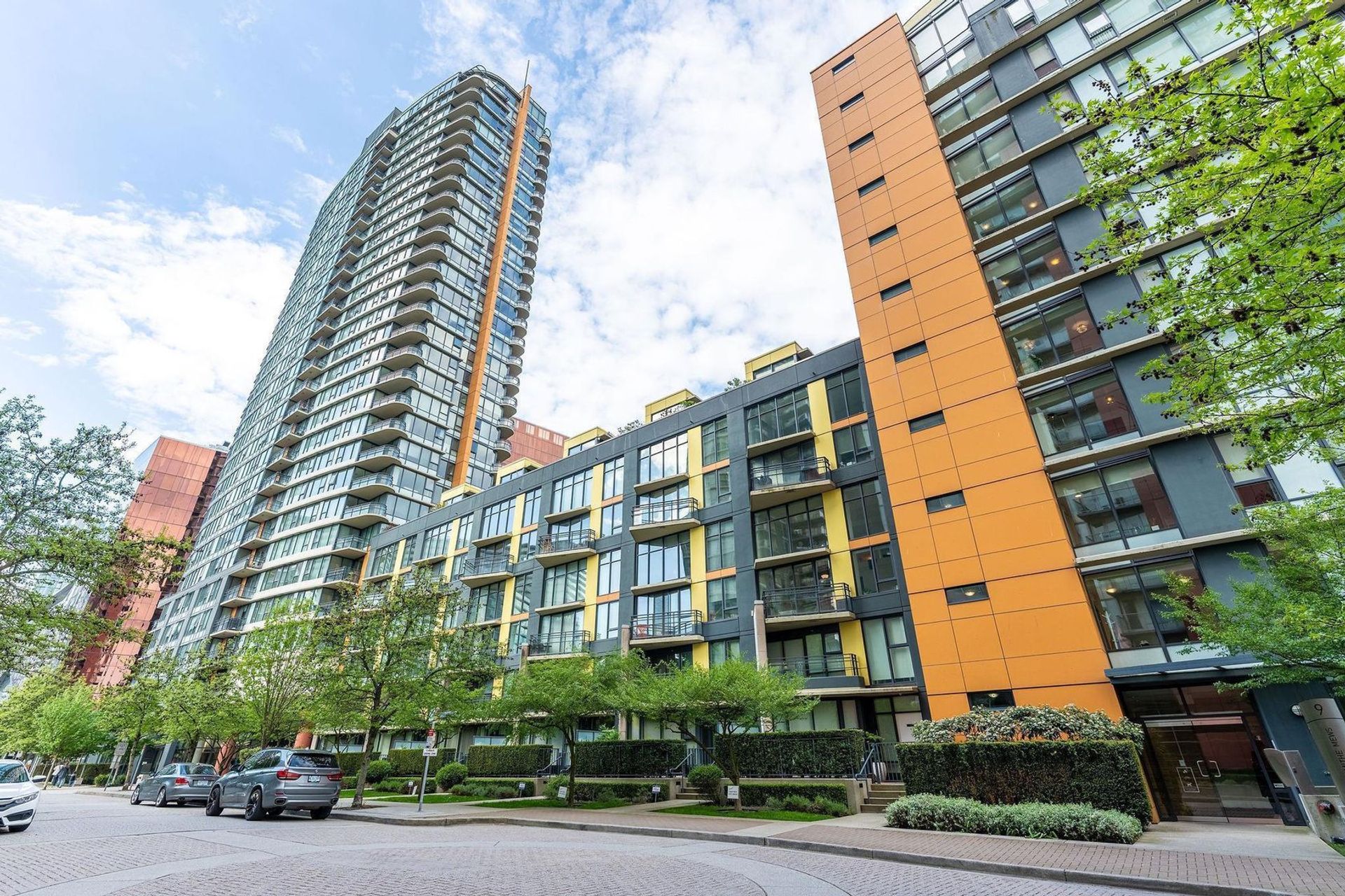 303 – 33 Smithe Street, Yaletown: sold by Lance Brown